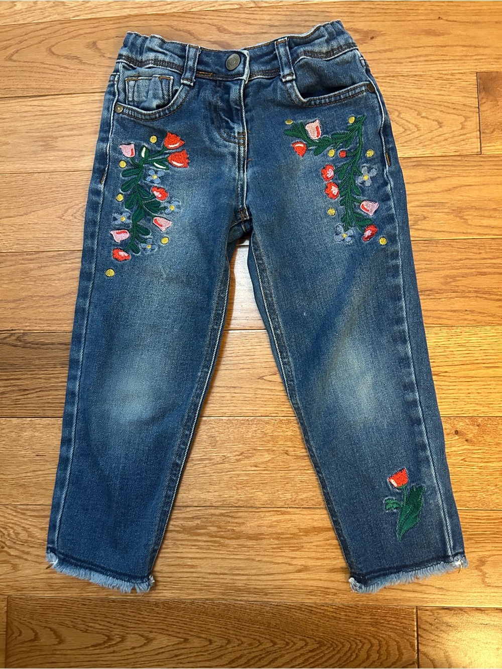 Mini Boden Girls Embroidered Floral Jeans Size 6Y Blue Raw Hem EUC